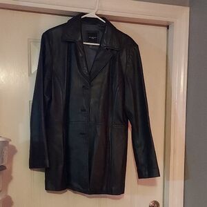 Elegant Black Leather Jacket for Women